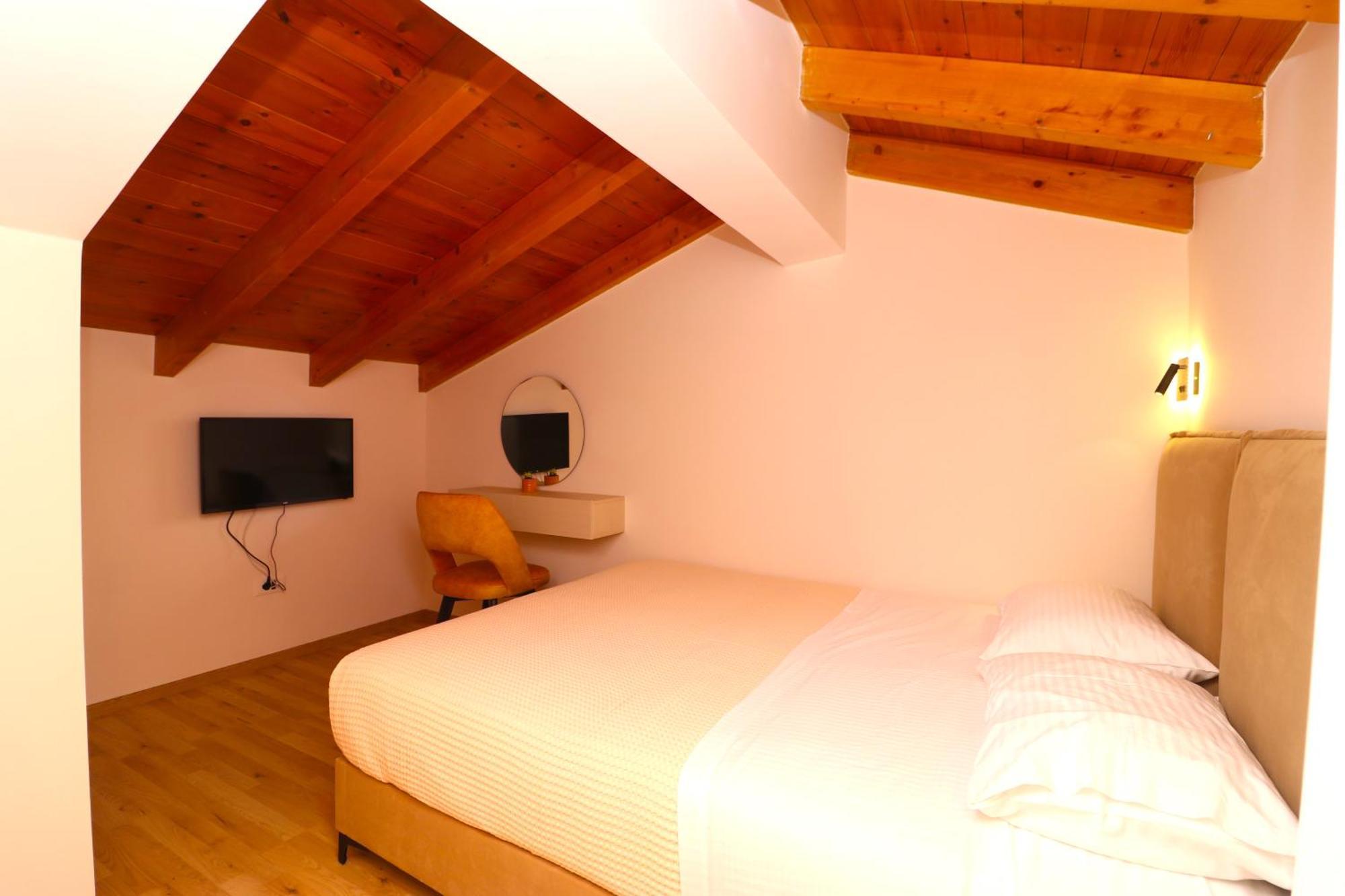 Fegi Rooms Хімара Екстер'єр фото