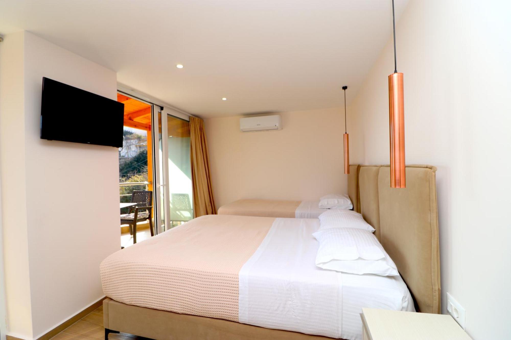 Fegi Rooms Хімара Екстер'єр фото